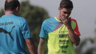 Luciano Ursino apenas pudo jugar 36 minutos en su debut con la Máquina.