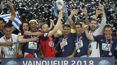 París Saint Germain festejó por todo lo alto la obtención de la Copa. FOTO EFE.