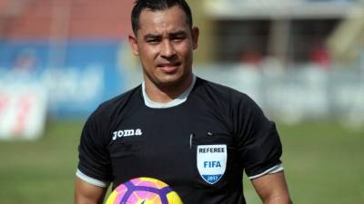 Héctor Rodríguez será el árbitro de la final de ida entre Real España y Motagua. Foto Javier Rosales
