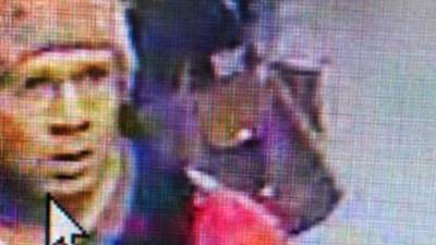 Fotografía facilitada por la Policía Francesa del presunto pistolero que causó heridas muy graves a un fotógrafo cuando irrumpió en el diario 'Libération' en París. EFE