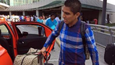 Jorge Claros a su llegada a Alajuela. Foto cortesía de Nación.com