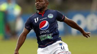 43 años tiene el exseleccionado hondureño Milton Tyson Núñez, quien ha jugado en Inglaterra, México, Uruguay, Grecia, Guatemala y Honduras.