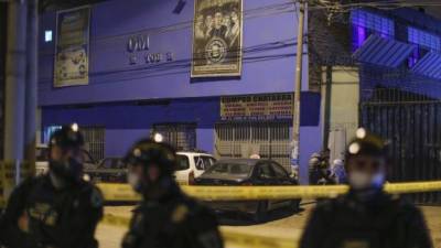 La policía de Perú investiga la muerte de 18 personas supuestamente a manos de terroristas de Sendero Luminoso./AFP