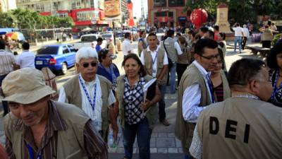 Auditores de la DEI salieron ayer por la tarde a una ronda de operativos en los negocios del centro sampedrano.