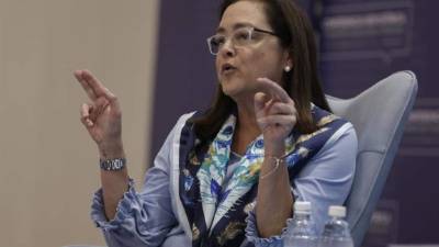 Alexandra Hill, ministra de Relaciones Exteriores de El Salvador.