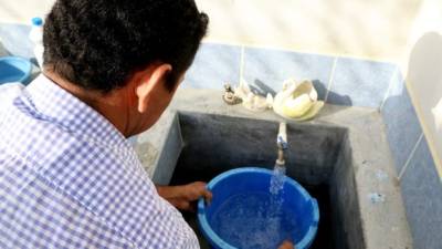 Muchos abonados adeudan fuertes cantidades de dinero a la concesionaria por el servicio de agua.