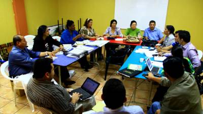 Autoridades y dirigentes, reunidos ayer para planificar la junta de selección.