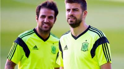Gerard Piqué defendió a su compañero Cesc Fábregas.