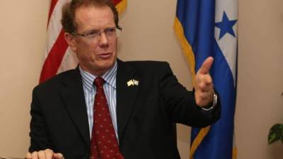 James Nealon expreso su apoyo por medio de la cuenta oficial @USAmbHonduras