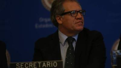 El secretario general de la OEA, Luis Almagro, ha enviado a sus más cercanos colaboradores a Honduras.