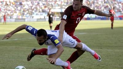 Honduras dejó escapar la victoria frente a EUA, tenía en sus manos la posibilidad de clasificar al Mundial pero al final ha quedado a la deriva, en Argentina peligran de no ir a la justa mundialista. Mira las mejores portadas de los diferentes medios a nivel mundial.