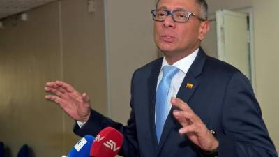 El vicepresidente Jorge Glas ha pedido tres meses de vacaciones, podría salir del cargo automáticamente en enero.