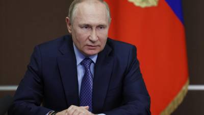Putin denunció que Ucrania planea atacar a Rusia con una bomba sucia.