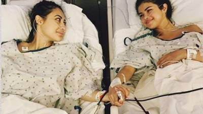 La cantante y actriz Selena Gómez se sometió a un trasplante de riñón.