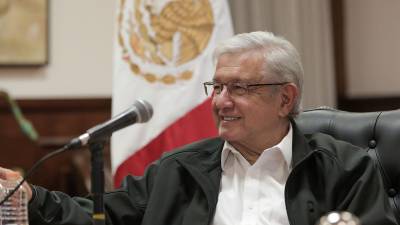 AMLO se encuentra aislado tras dar positivo por covid 19 por segunda vez en menos de un año.