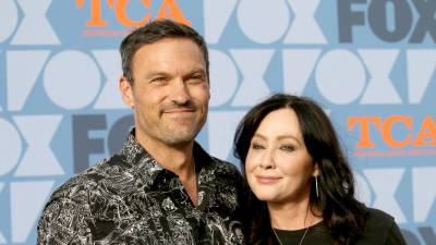 (FILES) US actress Shannen Doherty (R) and US actor Brian Austin Green attend the FOX Summer TCA 2019 All-Star Party at Fox Studios in Los Angeles on August 7, 2019. US actress star of 'Beverly Hills: 90210' Shannen Doherty has died at the age of 53 after battling with cancer since 2015. (Photo by Michael Tran / AFP)