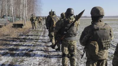 Las tropas ucranianas se preparan para tomar posiciones cerca de Kyiv.
