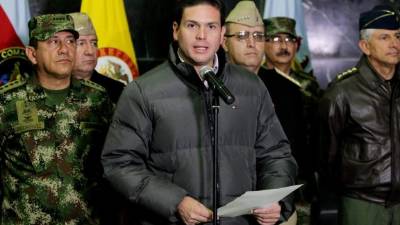 El ministro de Defensa de Colombia, Juan Carlos Pinzón, confirmó el secuestro de dos militares y una abogada a manos de la guerrilla de Las Farc.