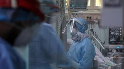 Este brote preocupa porque es la primera vez que esta enfermedad, que se contagia por un contacto íntimo o muy cercano, se ha visto fuera de África. Fotografía: EFE