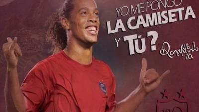 Según la prensa deportiva, 'Dinho' cobraría unos 200 mil dólares por cada encuentro de exhibición. Al final jugará dos partidos.