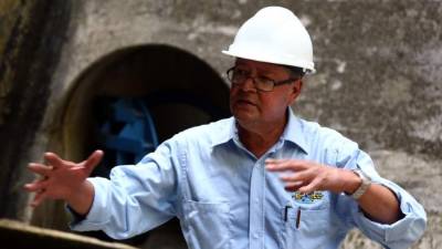 Manuel Palma, jefe de la división de generación hidroeléctrica de la represa Francisco Morazán.