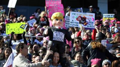 Las mujeres en Las Vegas salieron a protestar contra el presidente Donald Trump.