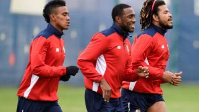 Román Torres, Luis Tejada y Edgar Barcenas en el primer entrenamiento de Panamá en Rusia. Foto AFP