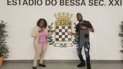 Jorge Benguché junto a su madre se mostraron felices tras conocer las instalaciones del Boavista.