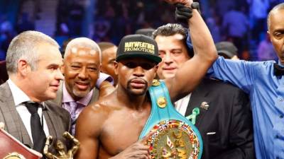 Floyd Mayweather no ha pagado 200 mil dólares de multa.