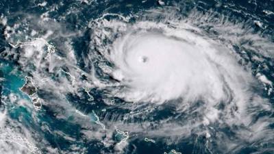 Otra mala noticia es que Dorian se podría mover sobre una capa profunda de aguas muy cálidas, que es como 'combustible de alto octanaje para los huracanes', lo que podría provocar un fortalecimiento adicional.