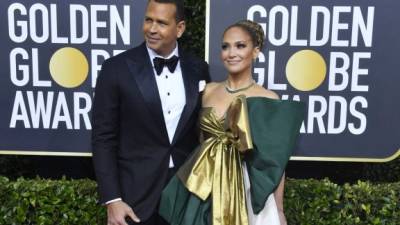 JLo asisitó a los Globos de Oro con la esperanza de ganar el premio a mejor actriz de reparto por su papel de Ramona en 'Hustler', esto podría explicar su deseo de lucirse en la gala con un vestido que muchos encontraron 'exagerado' y demasiado 'festivo'.