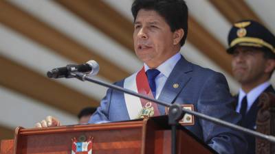 El presidente peruano Pedro Castillo anunció que disuelve el Congreso e instauró un gobierno de emergencia.