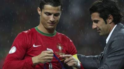 Figo y Cristiano Ronaldo son considerados como dos de los grandes cracks en la historia de Portugal.