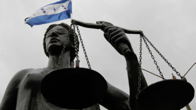 Edificio de la Corte Suprema, Washington, 5 de noviembre de 2020. El intento del presidente estadounidense Donald Trump de excluir a las personas que viven ilegalmente en el paÃ­s de conteo del censo para asignar escaÃ±os en el Congreso se encamina a la Corte Suprema.(AP Foto/J. Scott Applewhite)