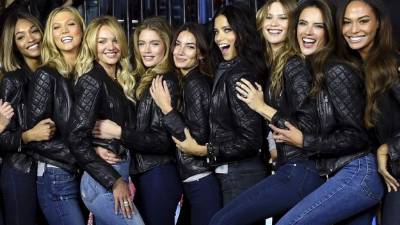Las modelos de Victoria's Secret irradian sensualidad.