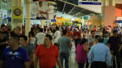 Según cifras del Instituto Hondureño de Turismo (IHT), más de 762,000 personas se movieron por los distintos aeropuertos nacionales en 2015. foto: Yoseph amaya
