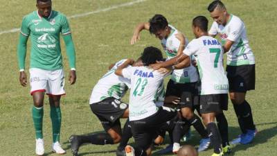 El Juticalpa dio el bacatazo en el Yankel Rosenthal al vencer 1-2 al Marathón por la jornada 13 del Clausura 2019. Miras las imágenes más curiosas del partido; bellas chicas llegaron al estadio, festejos en los canecheros y amargura de los verdolagas.