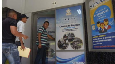 Decenas de personas puede aprovechar la oportunidad de obtener una plaza.