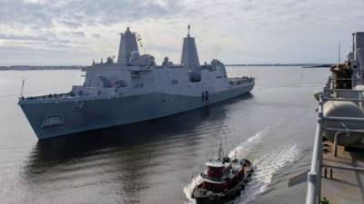 EEUU envió a Oriente Medio el buque de asalto USS Arlington y misiles Patriots que se unen al portaviones nuclear USS Lincoln. AFP
