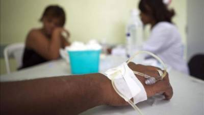 - Los análisis médicos efectuados a siete somalíes que permanecen aislados tras ingresar el pasado fin de semana a Honduras revelaron que no están infectados con el virus del ébola, informaron hoy fuentes sanitarias.