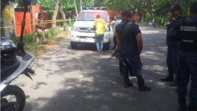 n en la calle que conduce a la colonia El Carmen, frente a los bordos de El Limomar, fue encontrado el cuerpo de un hombre.