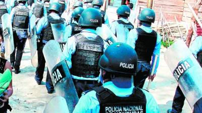 Con la nueva ley, la Secretaría de Seguridad investigará las faltas que comentan los policías.