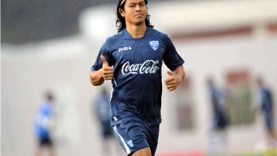 Roger Espinoza saluda al lente de GOLAZO.