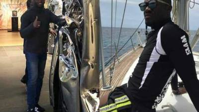 Hablar de David Suazo es referirse a uno de los mejores futbolistas hondureños que ha puesto en alto el nombre de Honduras en el exterior. El catracho dejó huella en Italia y hoy tiene un gran estilo de vida que muestra en sus redes sociales.