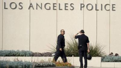 Varios policías del departamento de policía de Los Angeles. EFE/Archivo