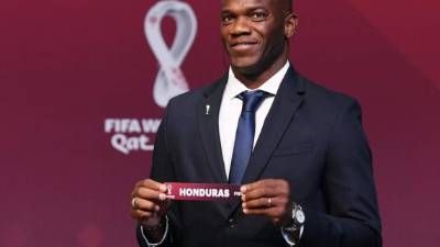 El exdelantero David Suazo estuvo en el sorteo de Concacaf para el Mundial de Catar 2022.