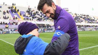 Davide Astori era un jugador querido por los niños.