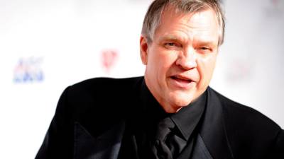 Meat Loaf obtuvo un Premio Grammy a la mejor interpretación vocal de rock solista por la canción “I’d Do Anything for Love”.