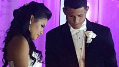 Momento en que Noel y su esposa daban uno de los pasos más grandes de su vida.