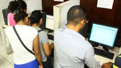 Trabajadores han denunciado cobros excesivos.